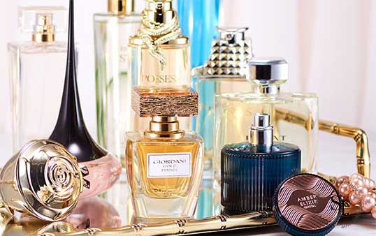 عطر معروف و مشهور زنانه